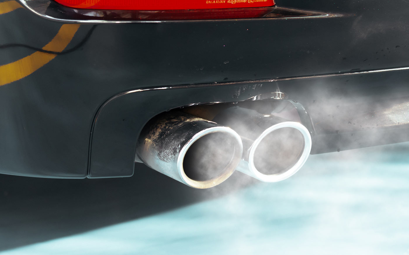 kipufogo-emisszio_freepik_20201124