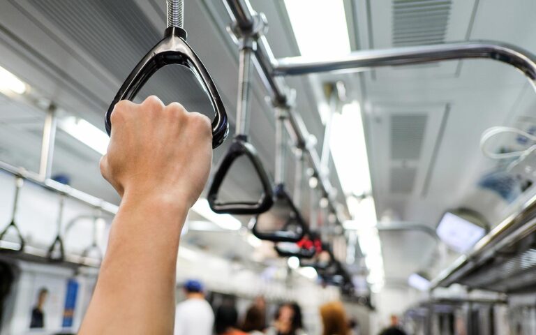 utazasi-kedvezmeny_freepik_winniev_20201119