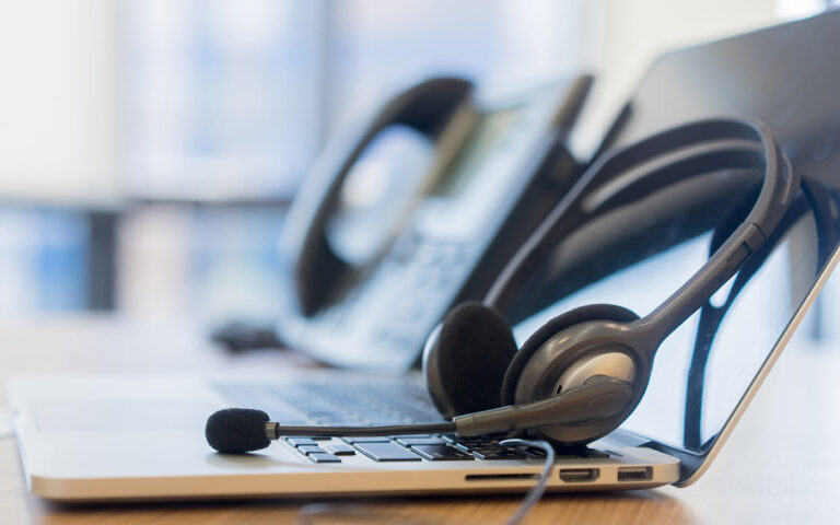 ugyfelszolgalat_kozszolgaltato_freepik_chinnarach_20210409