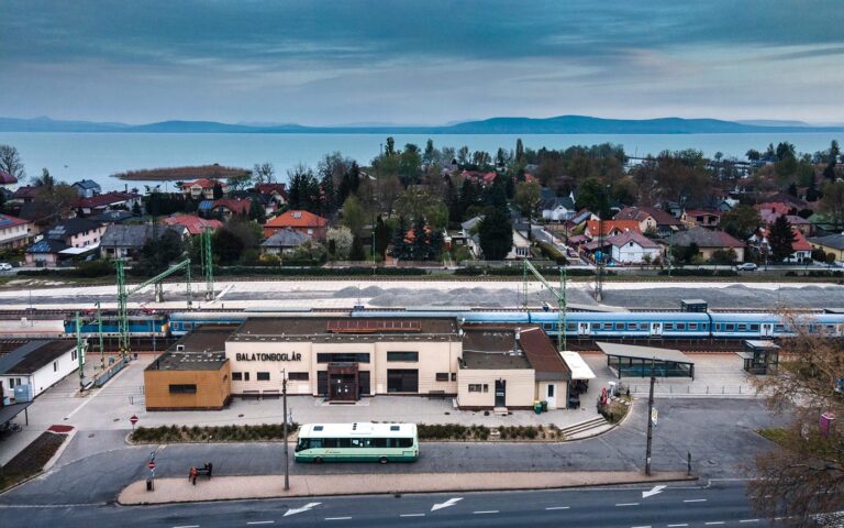 MAV_Balatonboglar_allomas_legi_foto_MAV_20210506