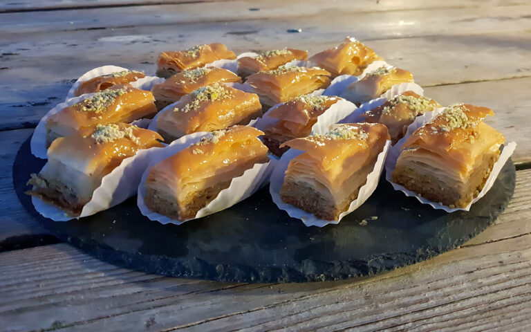 vasarnapi-suti_pisztacias-baklava1_gal-timea_20210919