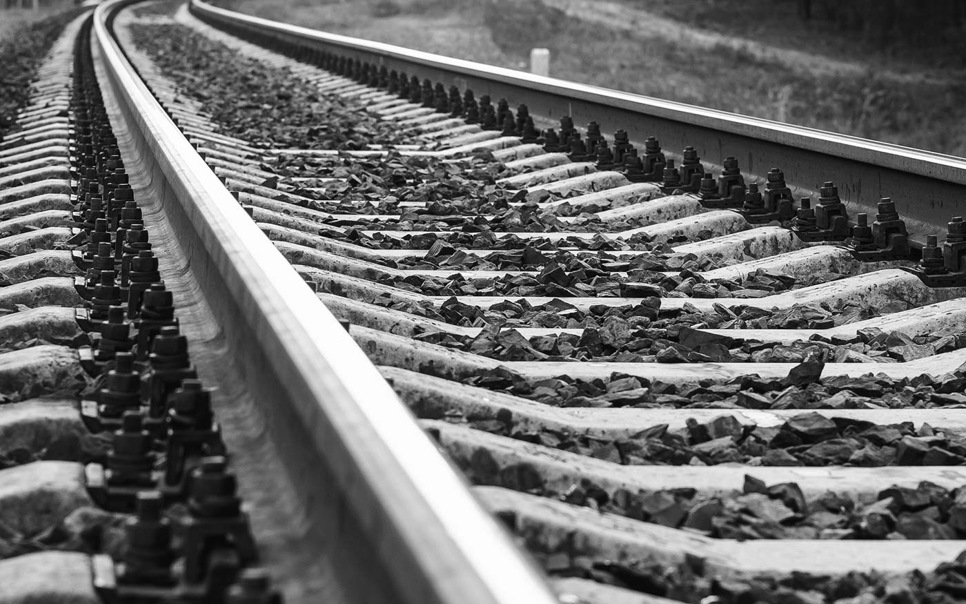 fekete-feher-sinpar_freepik_20220207