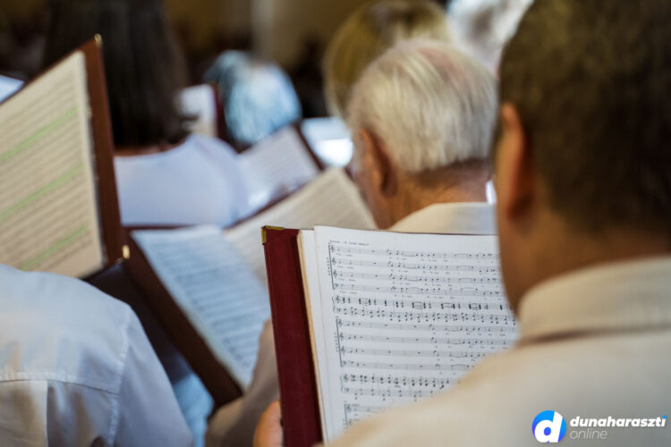 Ünnepi koncert a dunaharaszti Szent István király templomban. fotó: dho