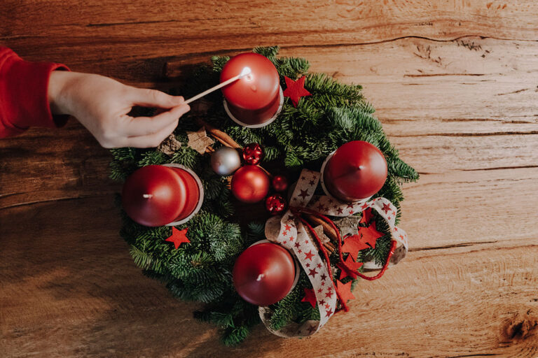 adventkoszoru_freepik_nruedisueli_221127