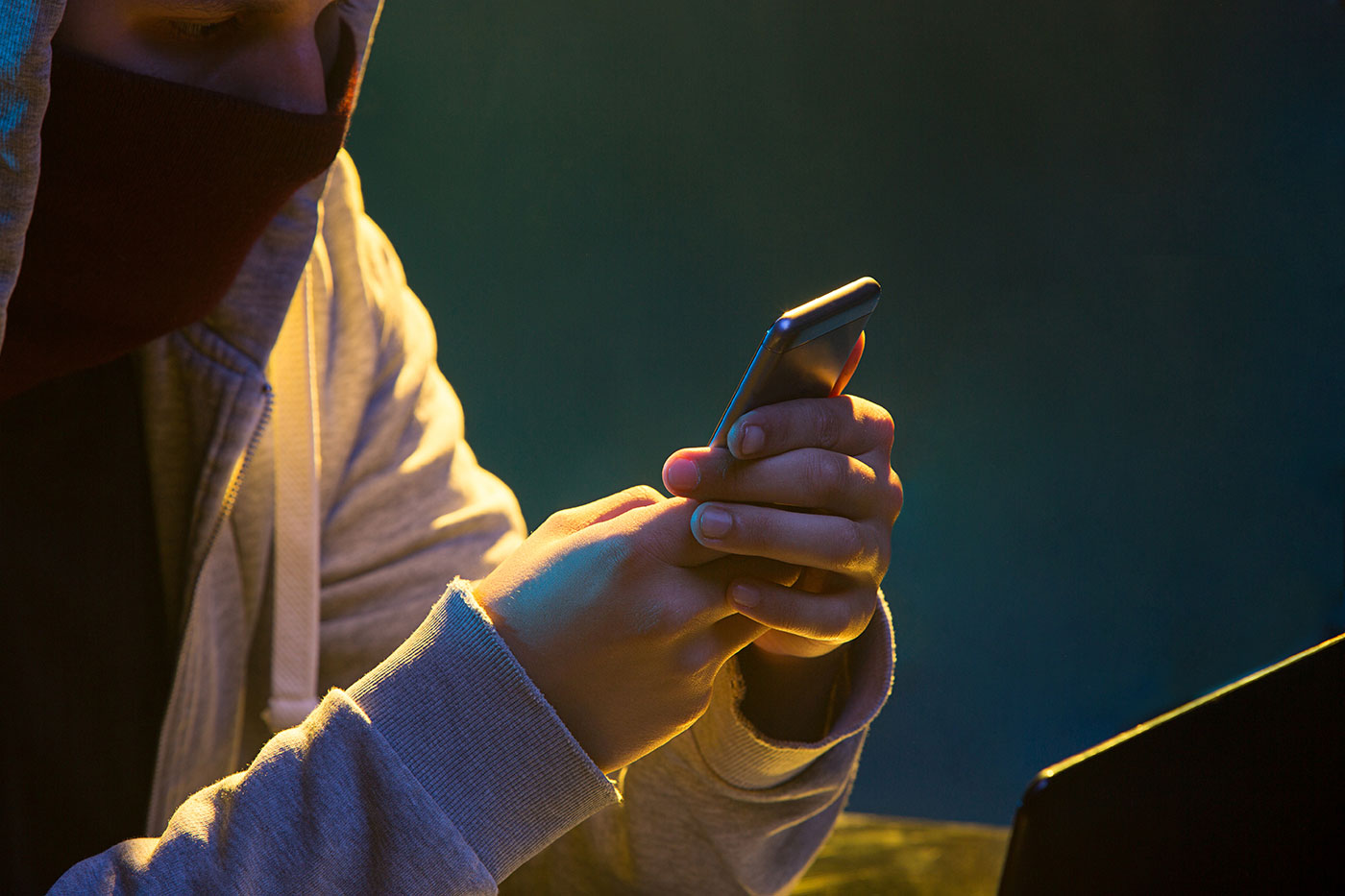 unokazoscsalo_freepik_master1305_230412