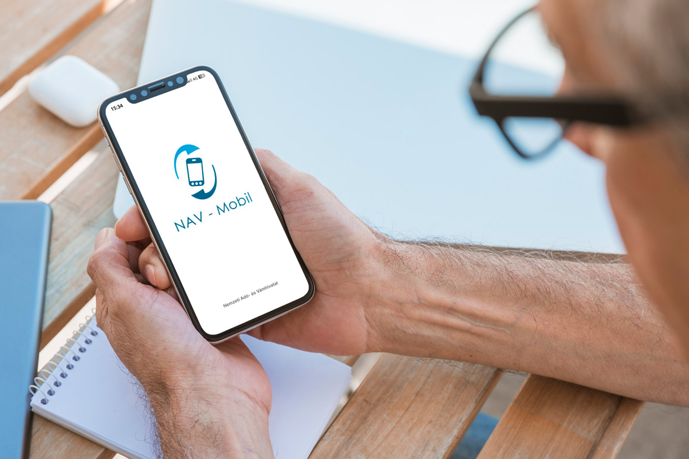 nav-mobile_freepik_20240529