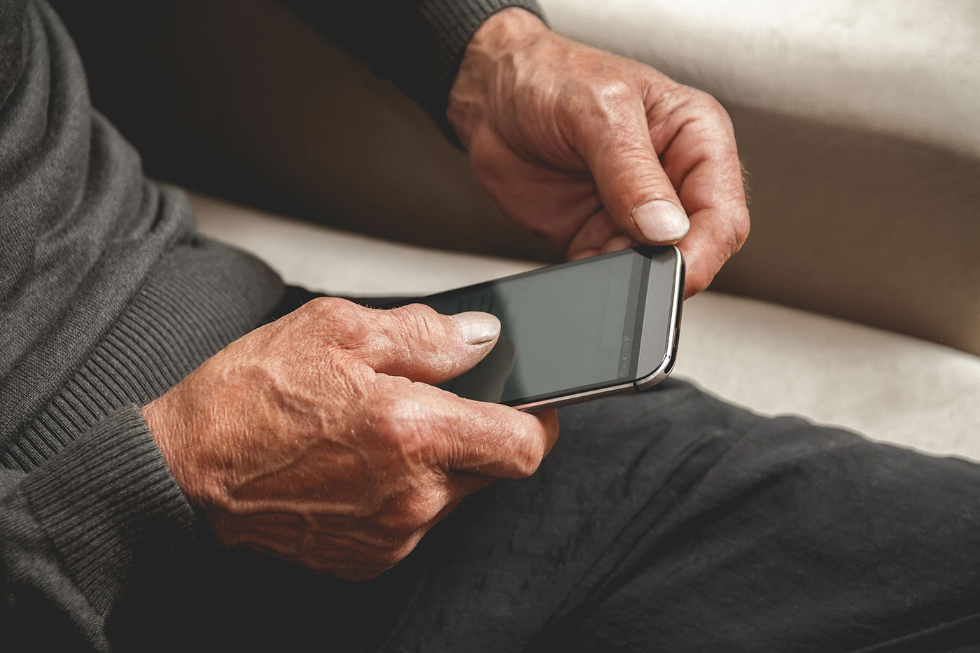 idosferfimobiltelefon_freepik_perfectlab_250910