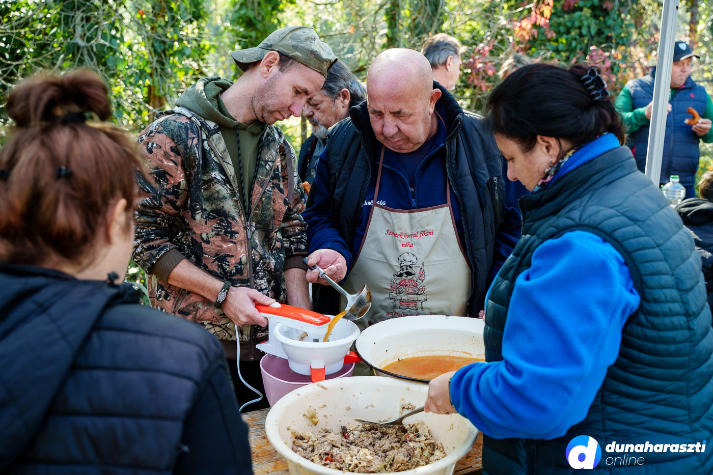 Halászléfőző verseny a Sport-szigeten, fotó: dho