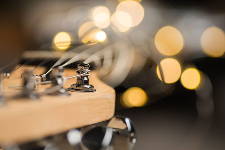 gitarnyel_freepik_room76photography_260414