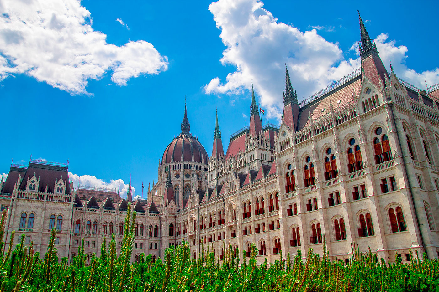 parlament_freepik_TatsianaSalayuova_-260417